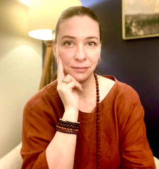 Claudia Carballal, Yoga, Ayurveda, Life Coaching