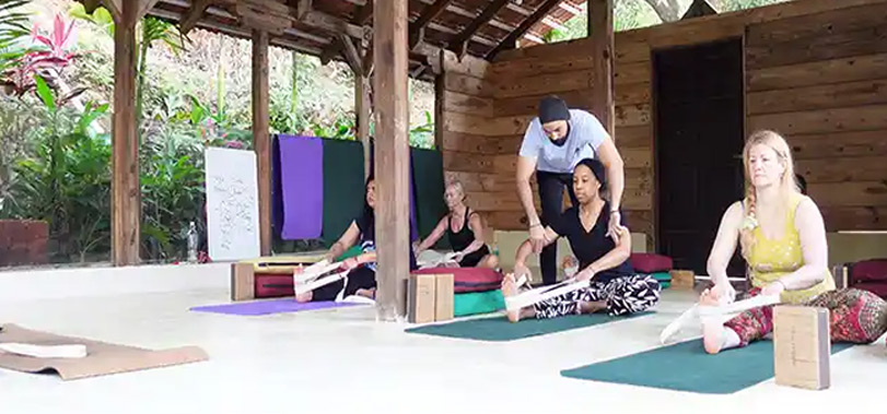 yoga therapy teacher training in goa